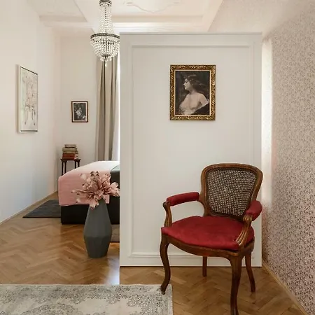Prestige Apartment *